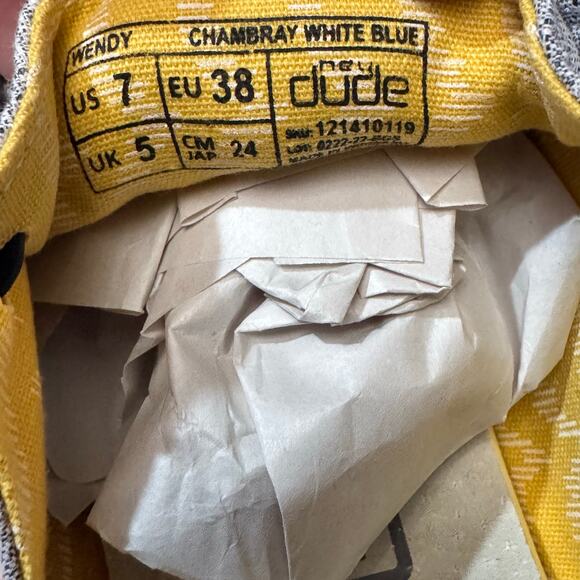 B2. Hey Dude Women's Wendy Chambray Lace-Up Loafer Size 7 - Picture 11 of 12